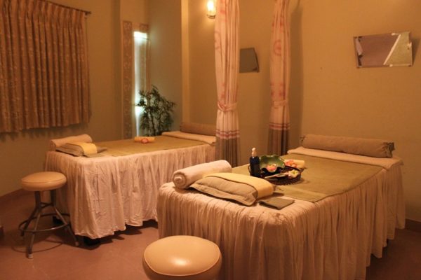 spa-cho-khach-du-lich-bai-dai